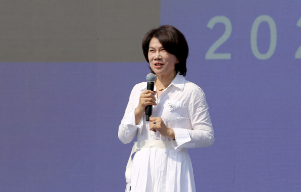 富裕配 董明珠15年来首次落榜《财富》中国商界女性榜，立讯精密董事长连续三年居首